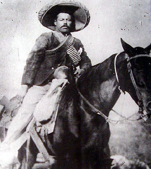 Fig. 1: Pancho Villa til hest.