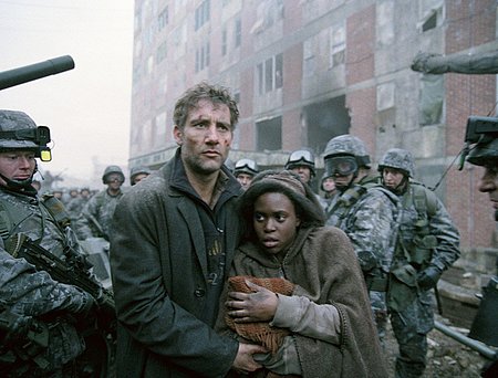 Fig. 5: Den hvide, mandlige helt i Clive Owens skikkelse i Cuaróns Children of Men fra 2006, se desuden Jesper Jensen anatomi i dette nummer.