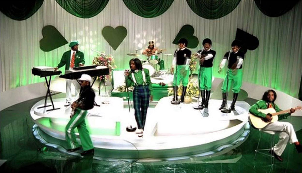 Fig. 8: Outkasts ”Hey Ya!” bringer mindelser om The Ed Sullivan Show.