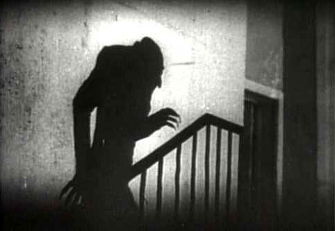 Fig. 4 Vores forestillingsevne er årsag til megen frygt. Måske er fantasien en større trussel end som så, når den giver os mareridt, fordomme og fobier? I det ikoniske billede fra Nosferatu er vampyren selve mørket – vi ser ham kun som sin skygge.