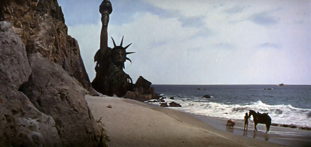 Fig. 7: Komponisten Jerry Goldsmith har lavet musik til det klassiske science fiction-opus Planet of the Apes (1968, bl.), men har også lavet det fængende og foruroligende partitur til Alien (1979).
