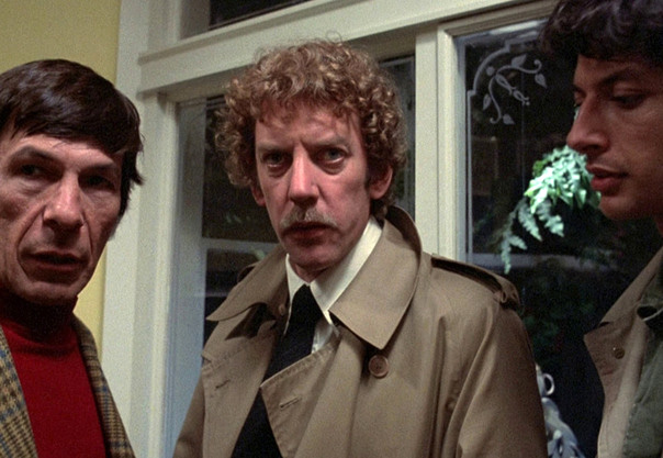 Fig. 9: Matthew med Dr. Kibner (Leonard Nimoy) og vennen Jack. Men kan han stole på dem?