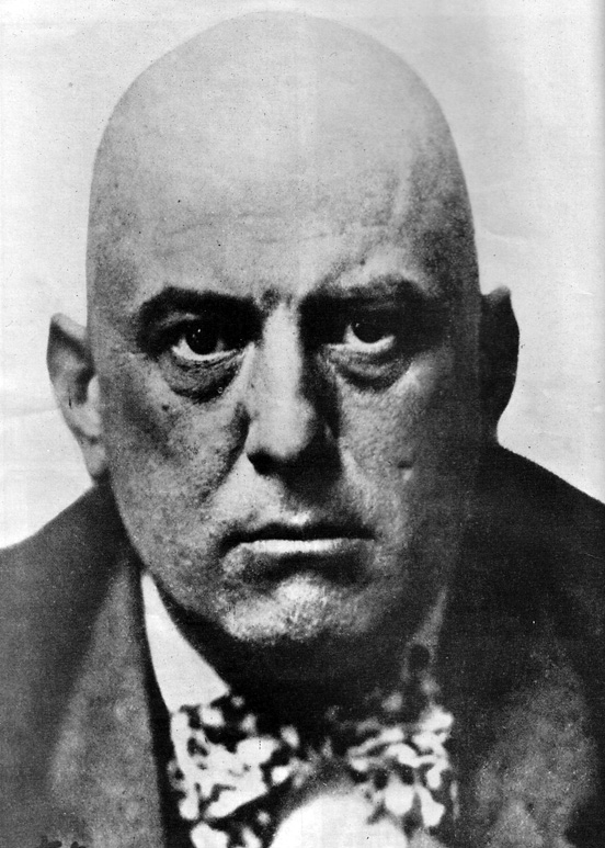 Fig. 2. Aleister Crowley kaldte sig selv ”the Great Beast 666”, men blev fordømt som ”the wickedest man in the world” af den engelske presse. Angers film foregreb Crowleys genfødsel som et kulturelt ikon i 1960’erne.