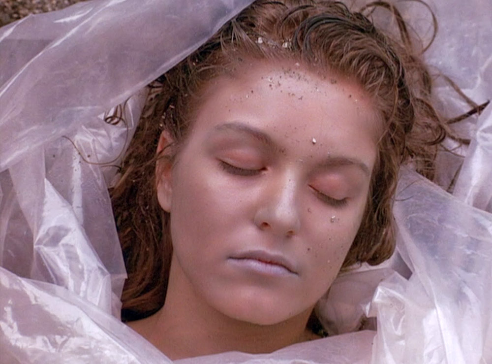 Fig. 3-4: Billedpar fra Twin Peaks (ABC, 1990-1991) og Twin Peaks: Fire Walk with Me (1992).