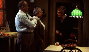 Fig. 3: Widerberg instruerer Carl-Gustaf Lindstedt og Birgitta Walberg i TV-produktionen af Arthur Millers klassiske drama En handelsresandes död.