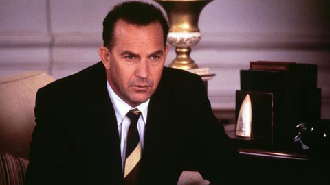 Figur 4: Det stærke bånd, Stanislav føler, der er mellem ham og Kevin Costner, skyldes filmen 13 Days om Cubakrisen, hvor Costner i rollen som en af Kennedys rådgivere står i en situation der kan sammenlignes med den, han selv stod i den nat i 1983.