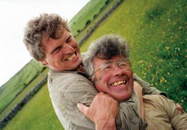 Fig 1: Jon Bang Carlsen kalder sin metode for ”iscenesat realisme” og præsenterer den i filmen How to Invent Reality.