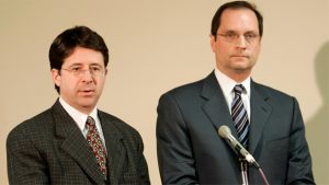 Fig. 8: Forsvarsadvokaterne Dean Strang og Jerome Buting fremstår intelligente, velovervejede og ikke mindst ukueligt indignerede over de, ifølge dem, tynde anklager mod Steven Avery og Brendan Dassey.