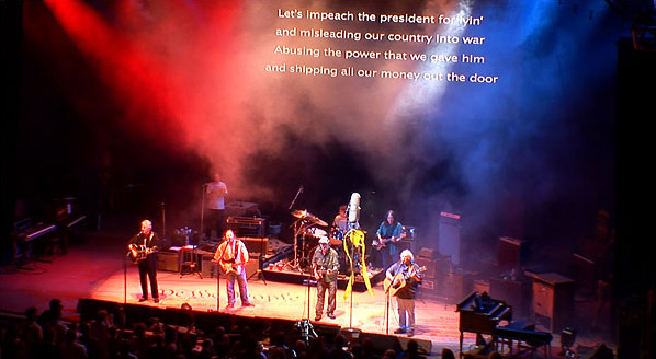 Fig. 16: Let’s impeach the president for lyin’ synger bandet. Der bliver ikke lagt fingre imellem, hvad angår de politiske budskaber i CSNY – Déjà Vu.