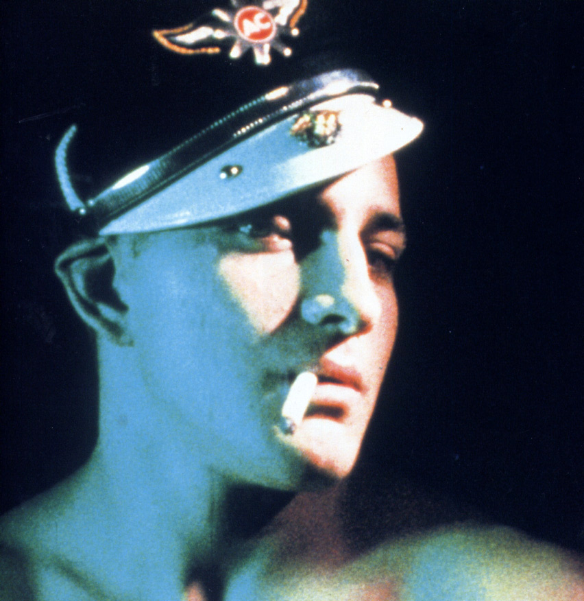 Fig. 7: Fremstillingen af homoseksualitet i Cruising giver associationer til Kenneth Angers fetichistiske Scorpio Rising.